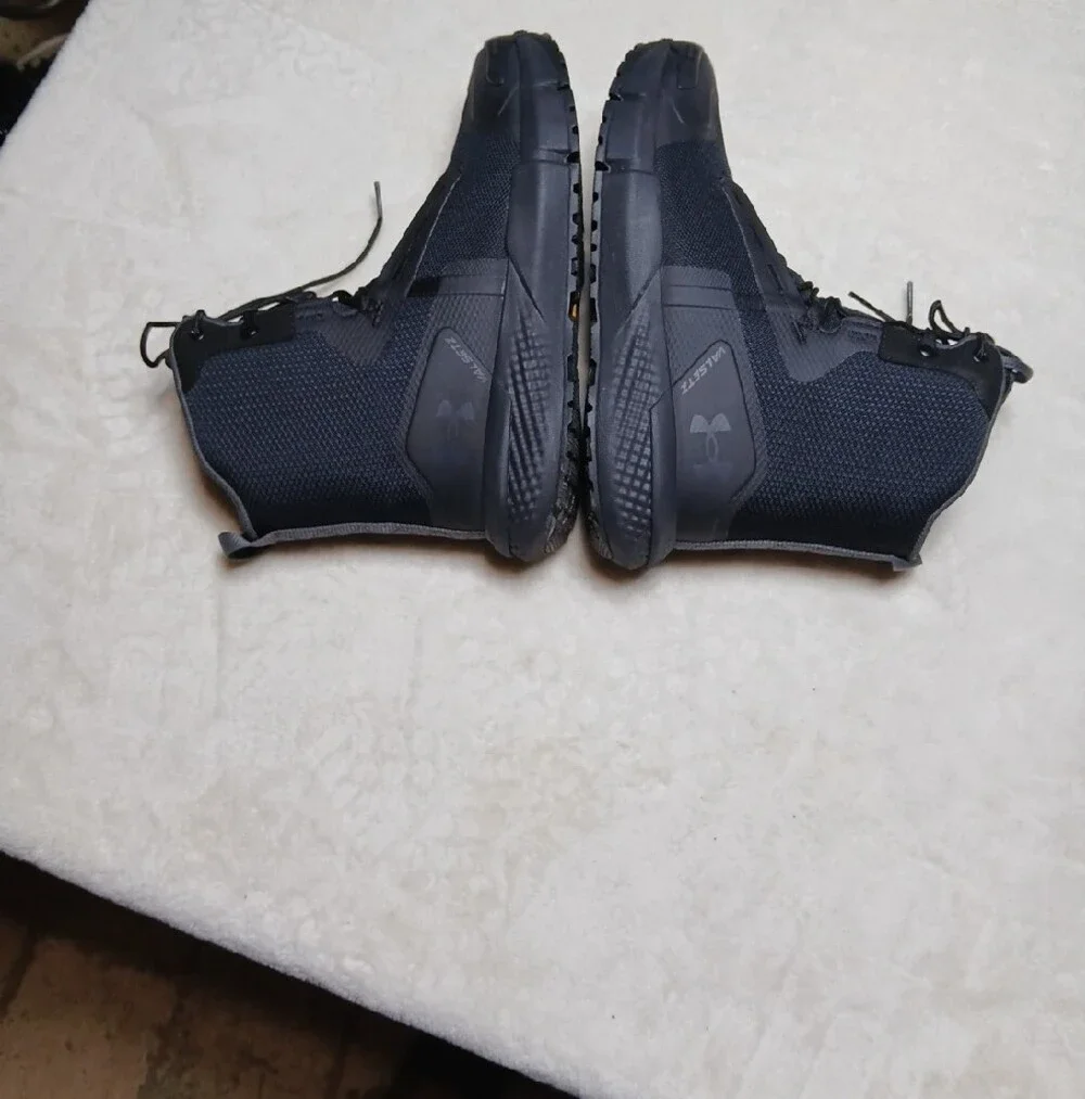 Under Armour all black